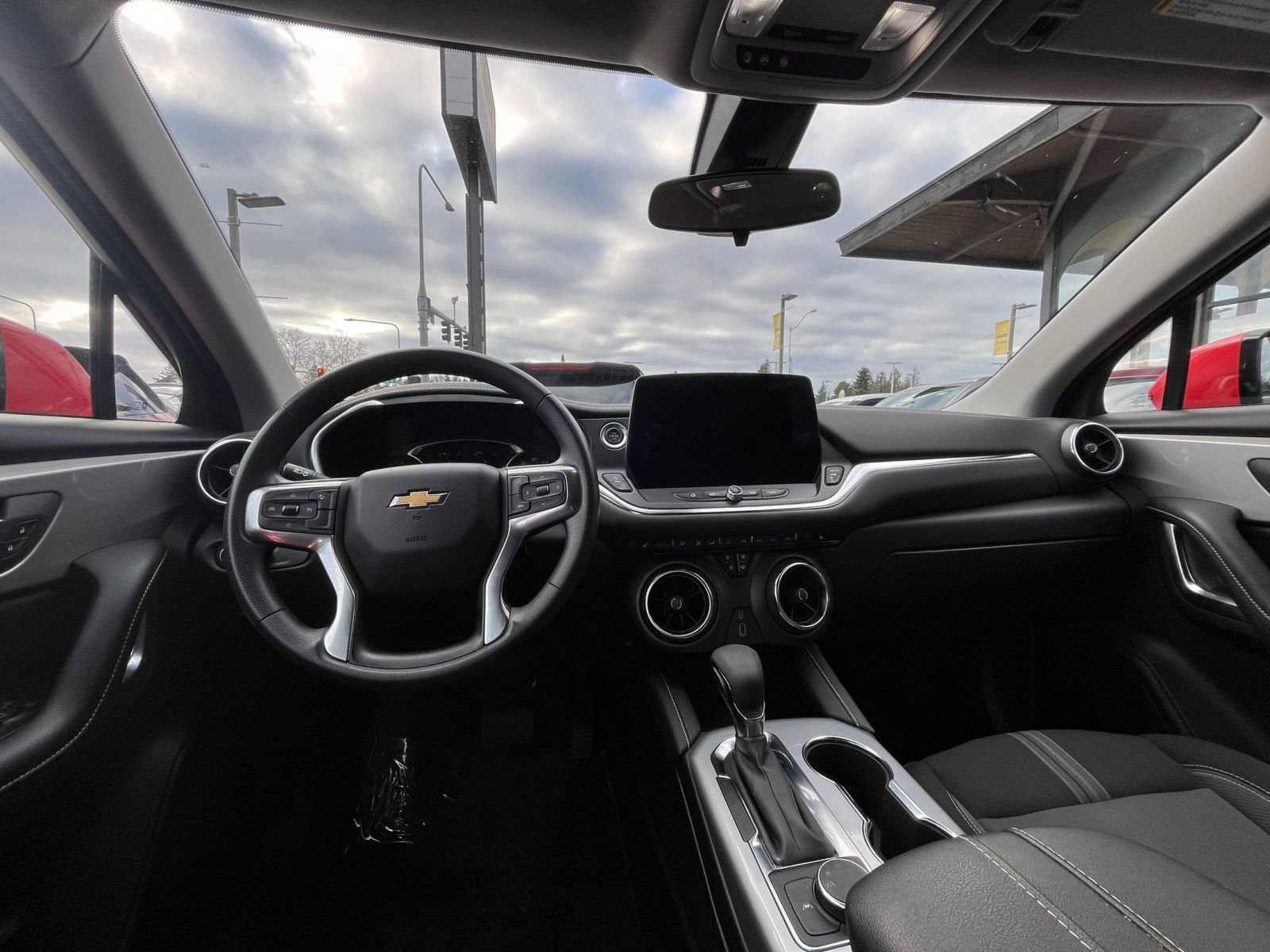 Used 2025 Chevrolet Blazer LT image 34