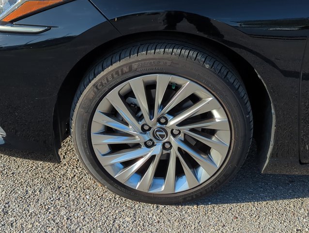 Used 2019 Lexus ES 350 w/ Luxury Package image 9