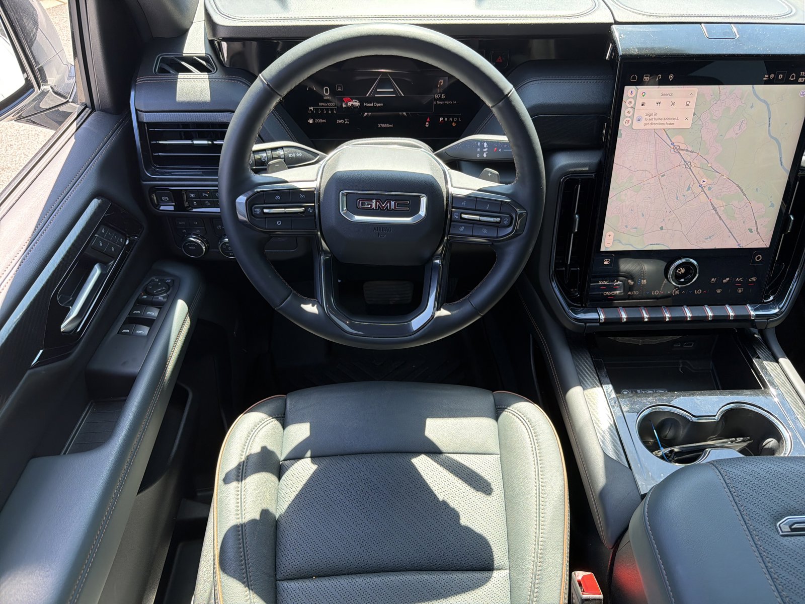 Used 2025 GMC Yukon XL AT4 w/ AT4 Premium Package AWD/4WD image 31