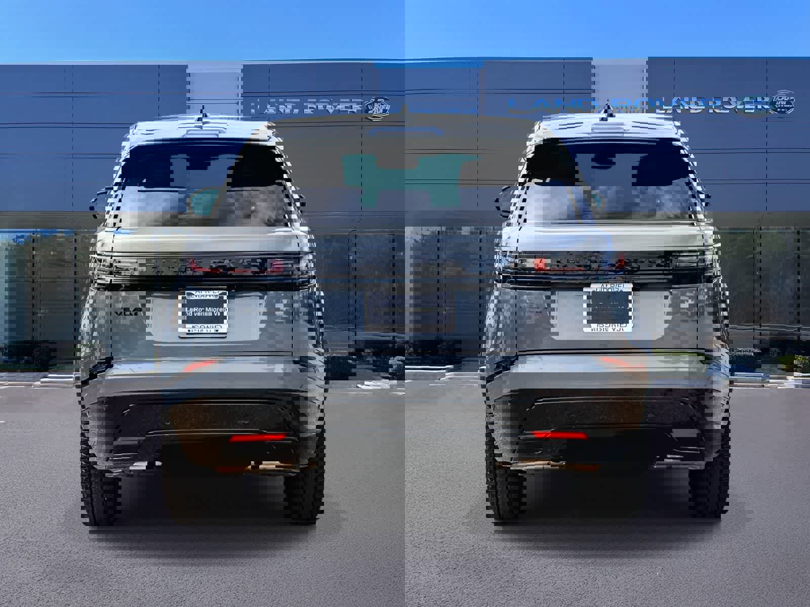 Used 2026 Land Rover Range Rover Velar Dynamic SE image 5