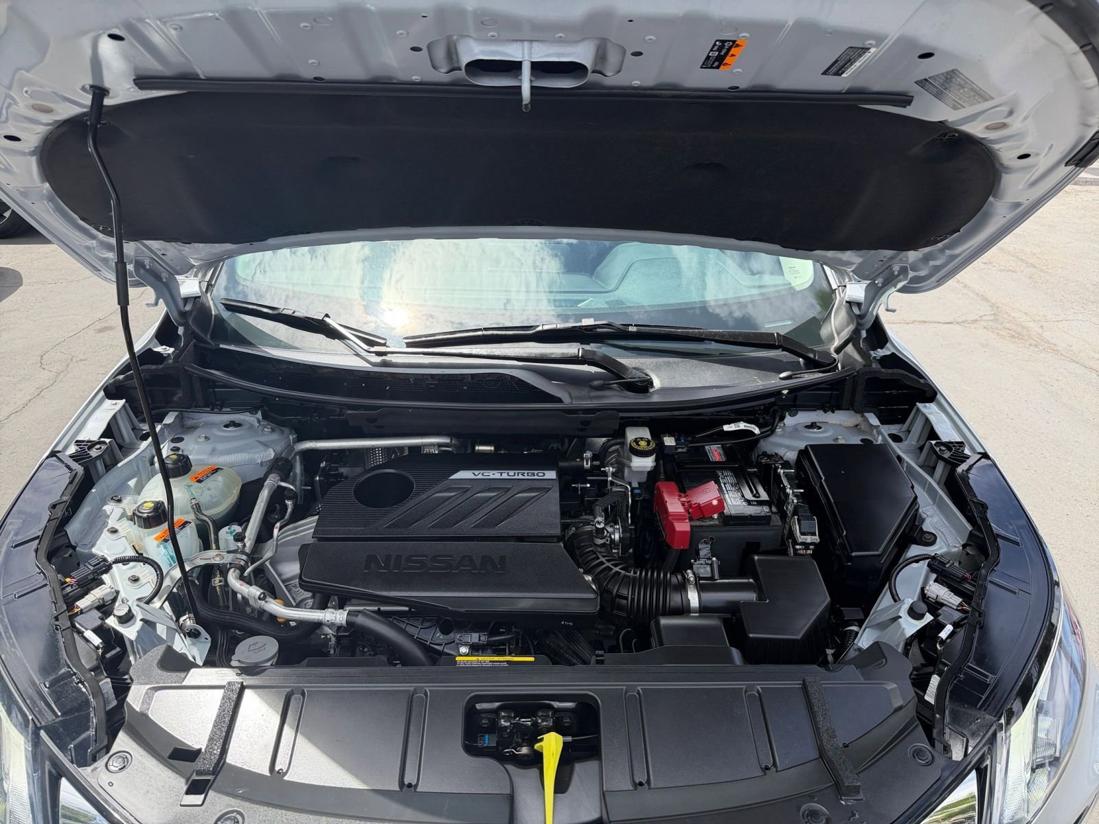 Used 2025 Nissan Rogue SV FWD image 34