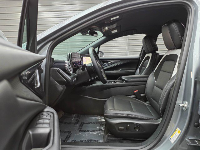 Used 2024 Chevrolet Blazer EV LT AWD/4WD image 13