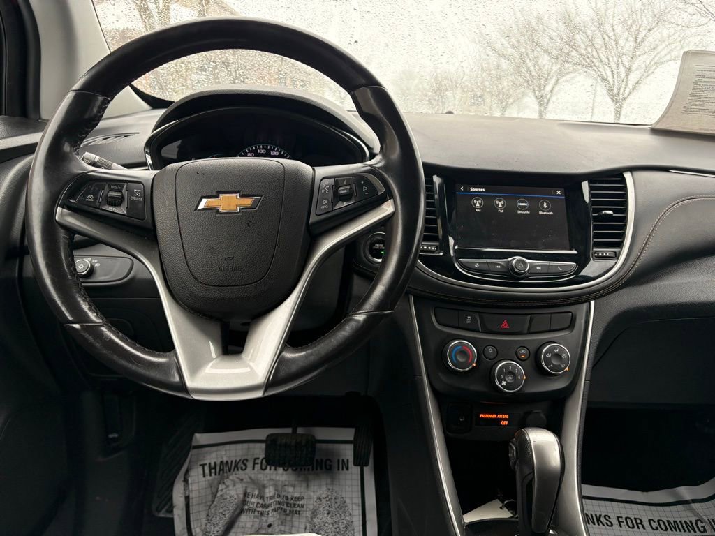 Used 2019 Chevrolet Trax LT w/ LT Convenience Package image 18