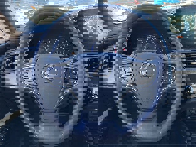 Used 2022 Lexus ES 250 w/ Premium Package image 12