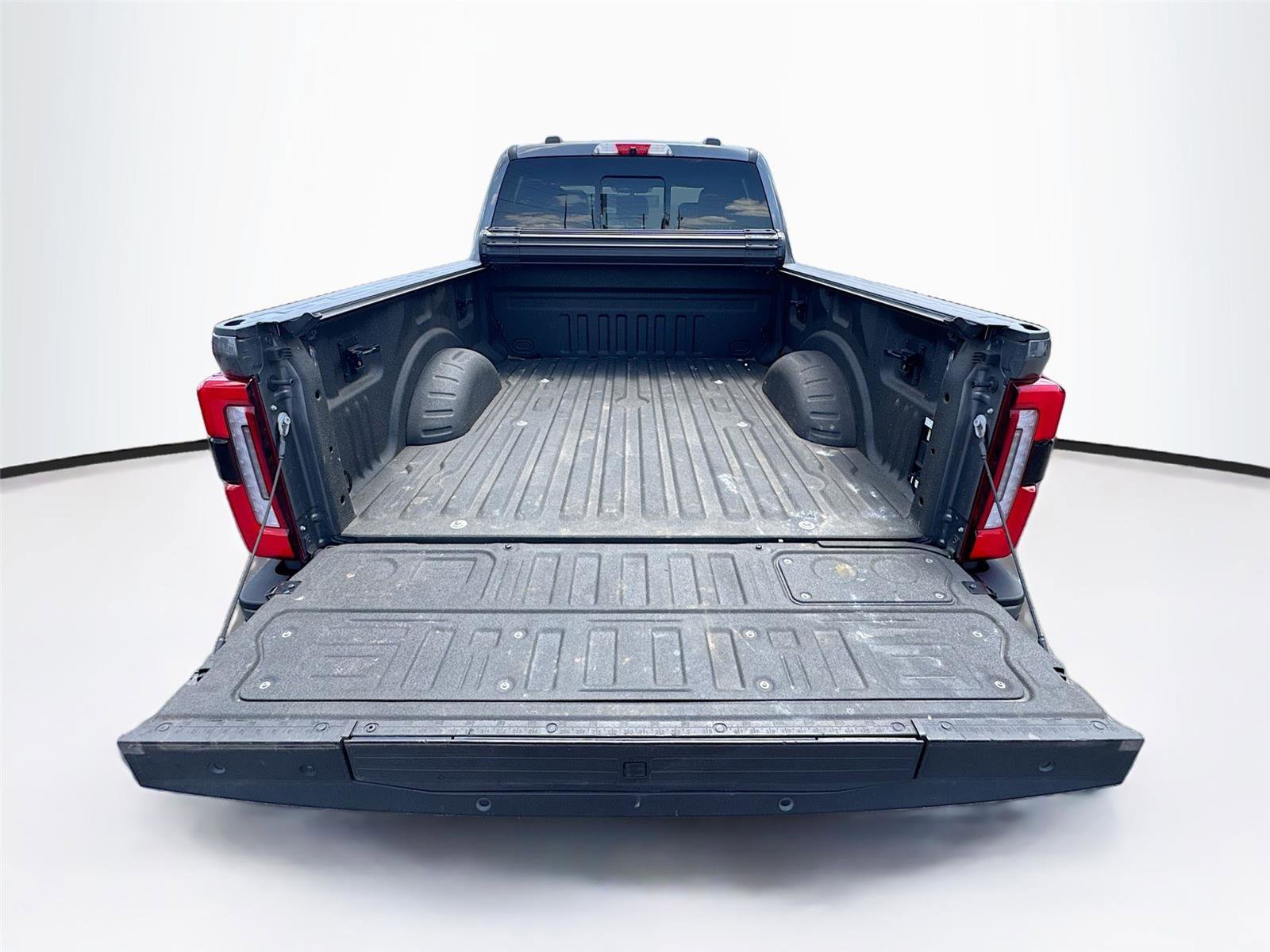 Used 2023 Ford F250 Platinum AWD/4WD image 21