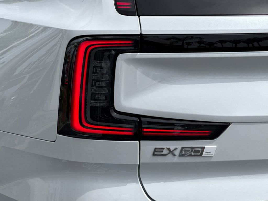 New 2026 Volvo EX90 Plus AWD/4WD image 26