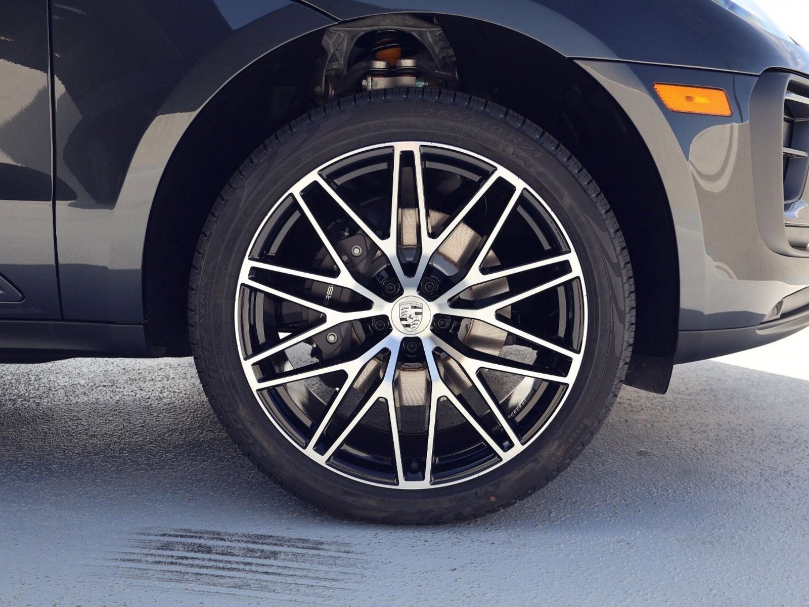 New 2026 Porsche Macan AWD/4WD image 27