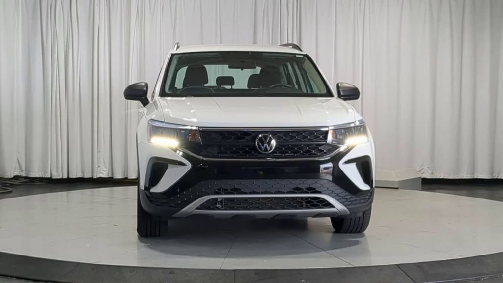 Used 2022 Volkswagen Taos S AWD/4WD image 3