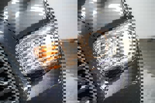 Certified 2023 Toyota Tacoma TRD Off-Road image 8