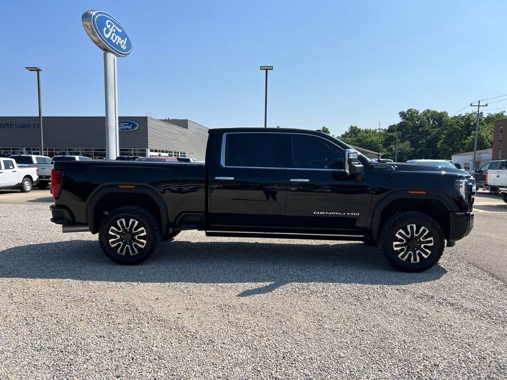 Used 2024 GMC Sierra 2500 Denali Ultimate image 9