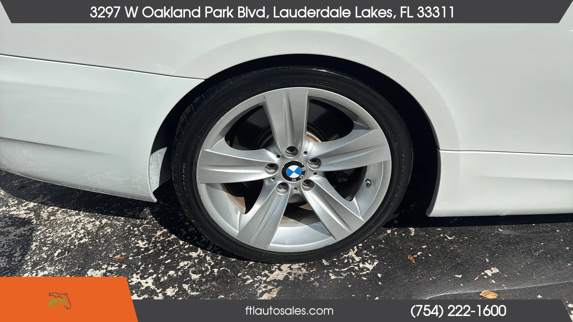 Used 2010 BMW 335i Convertible image 14