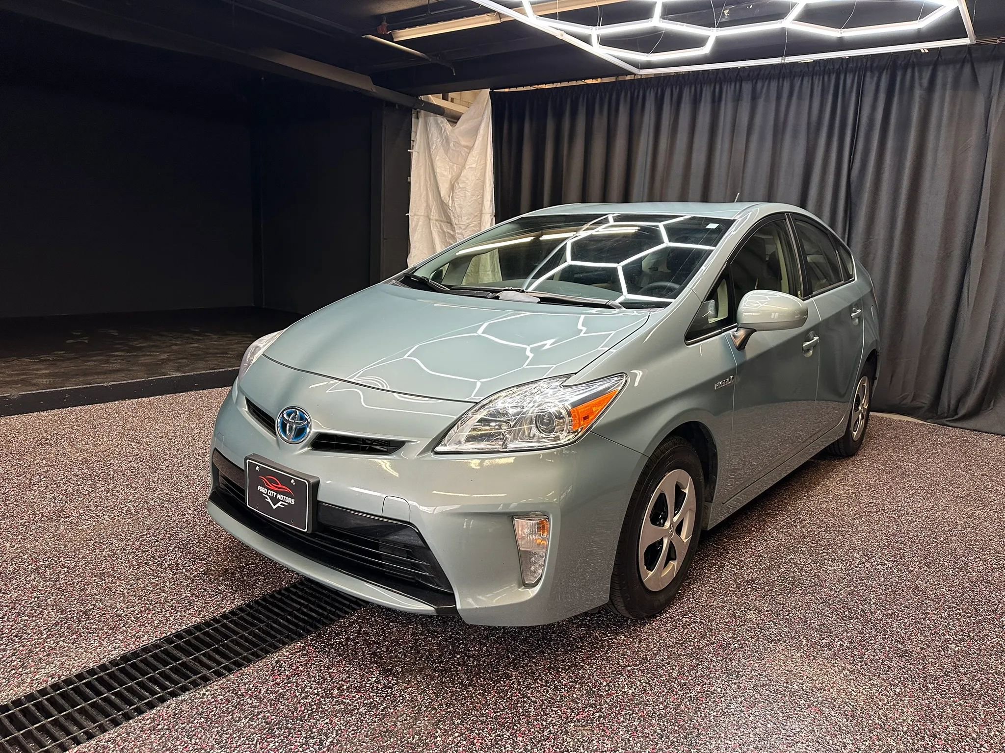 Used 2012 Toyota Prius Three FWD image 3