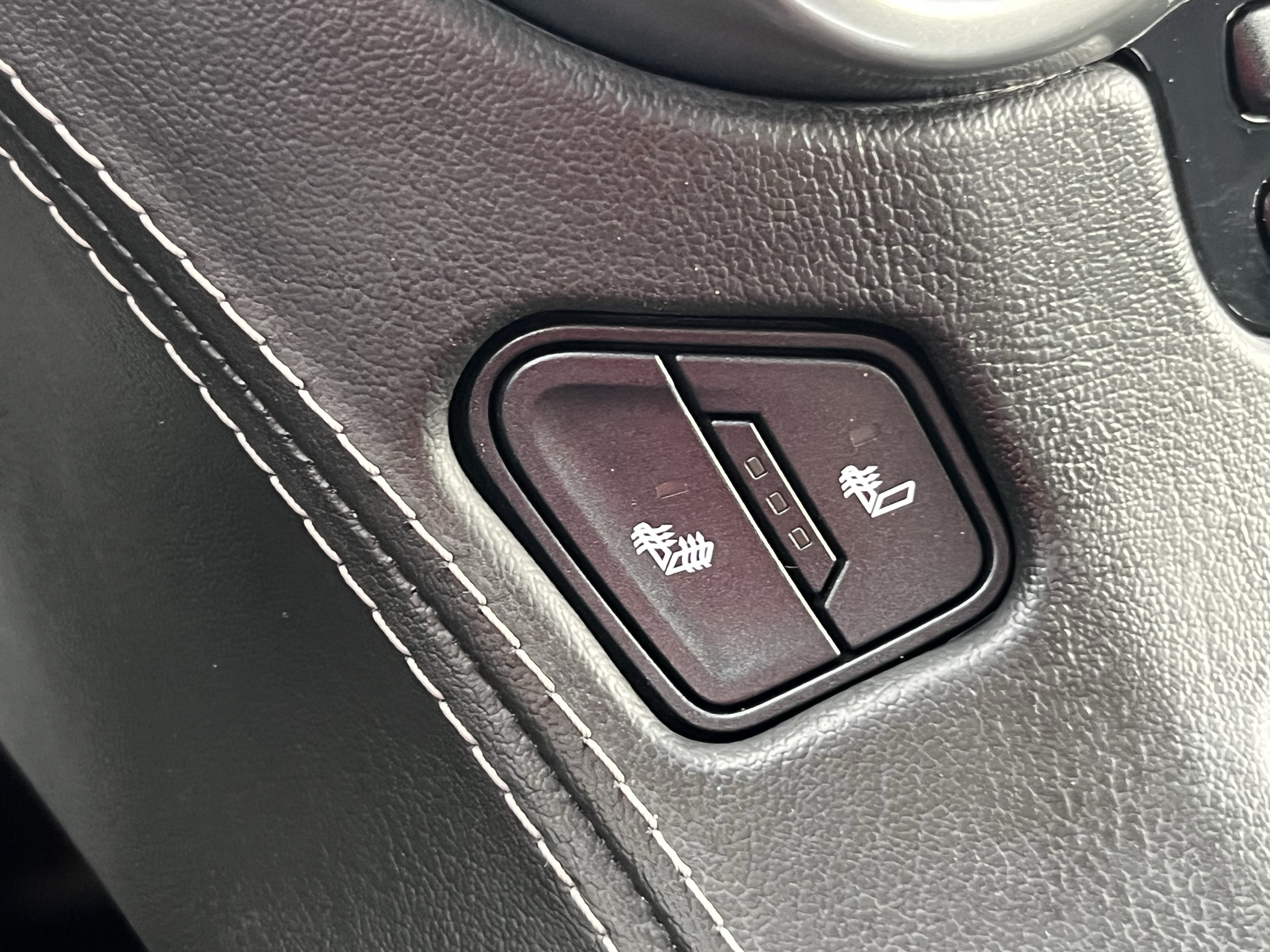 Used 2016 Chevrolet Suburban LT AWD/4WD image 38