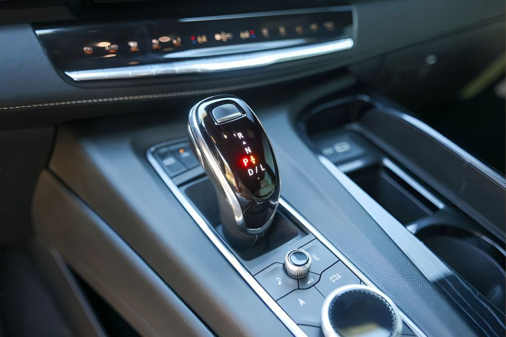 Certified 2023 Cadillac Escalade Sport w/ LPO, ONYX Package image 20