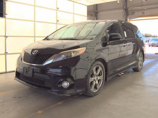 Used 2017 Toyota Sienna SE FWD image 13