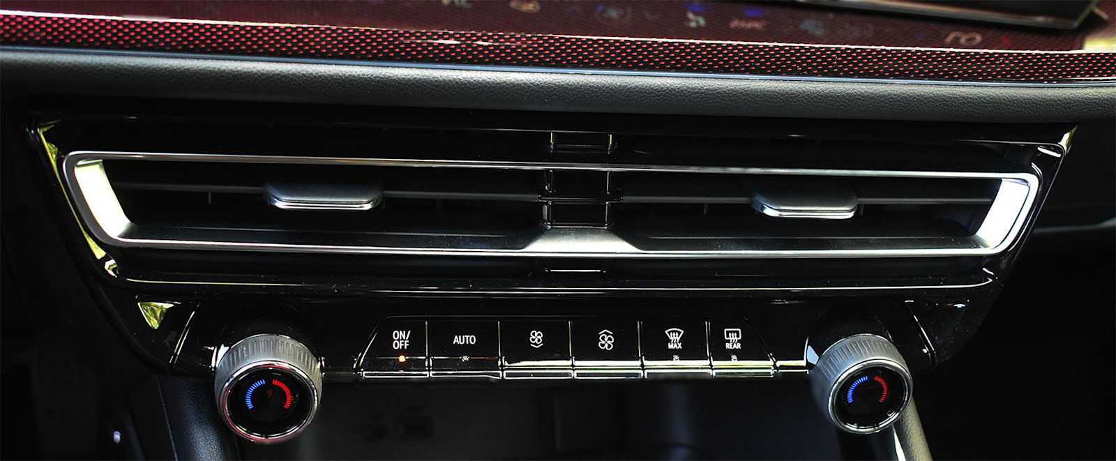 New 2026 Chevrolet Traverse RS AWD/4WD image 22