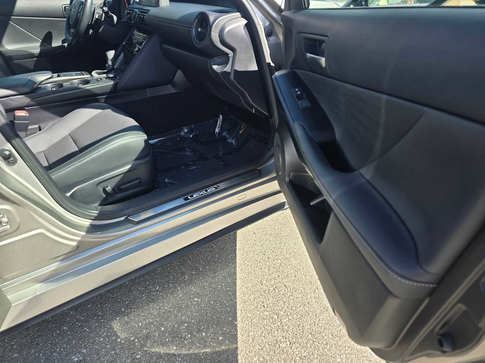 Certified 2023 Lexus IS 300 w/ Premium Package image 10