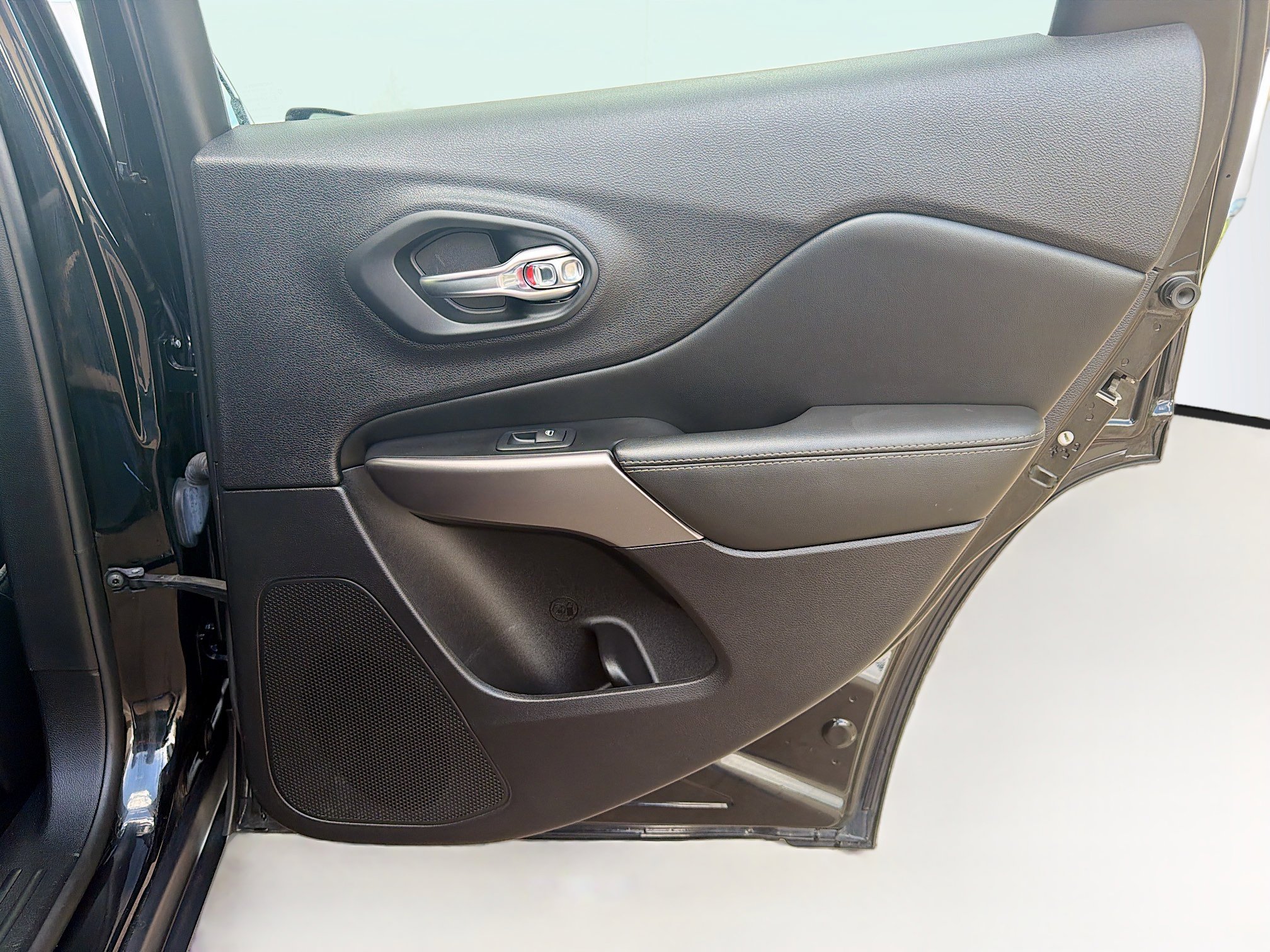 Used 2021 Jeep Cherokee Latitude Lux image 29