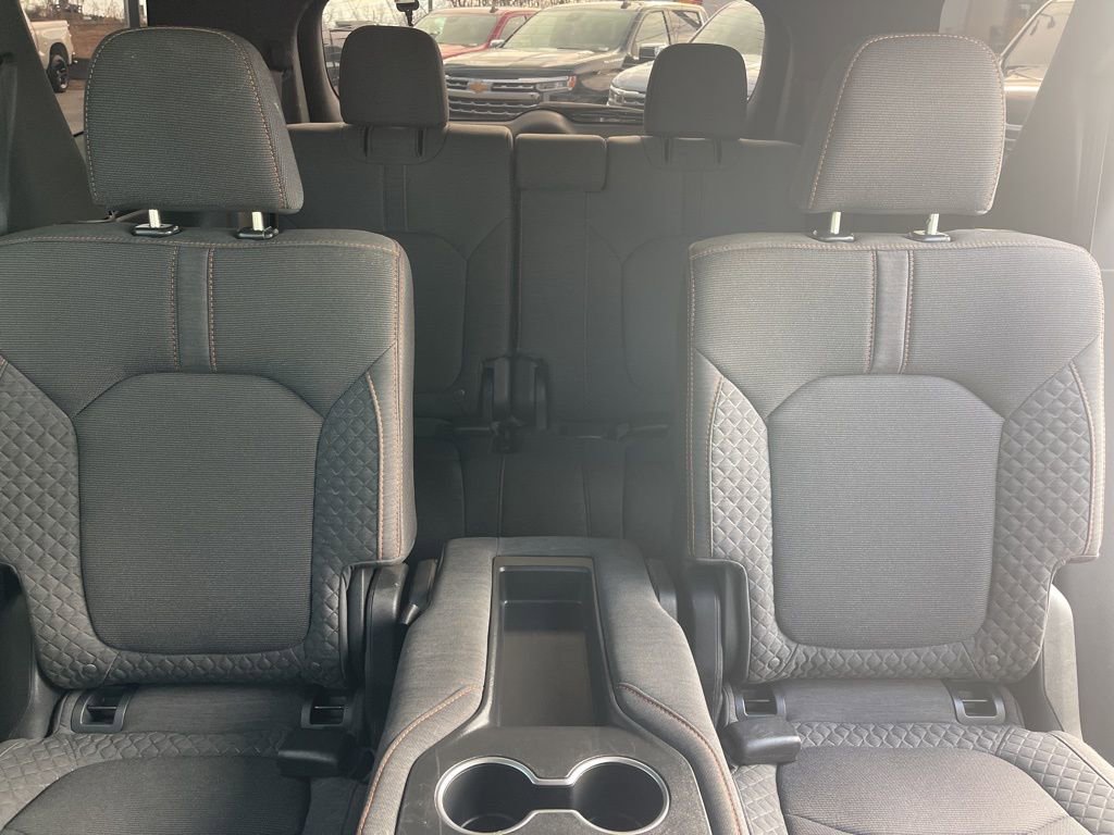 Used 2025 Honda Pilot Sport image 14