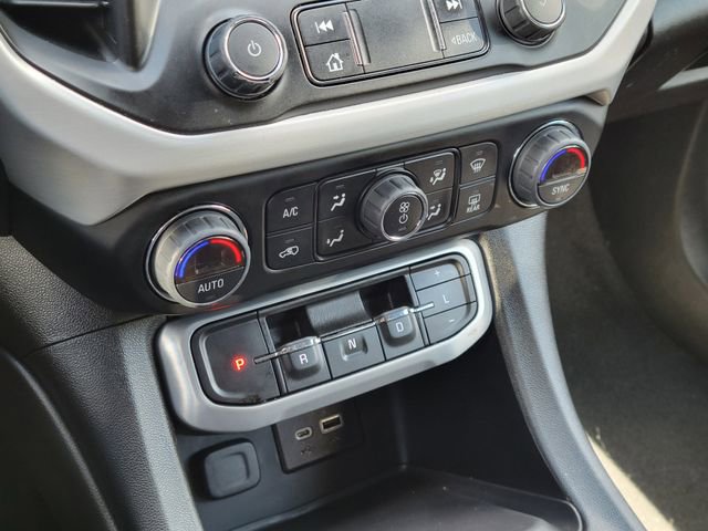 Used 2023 GMC Acadia SLE w/ Driver Convenience Package AWD/4WD image 19