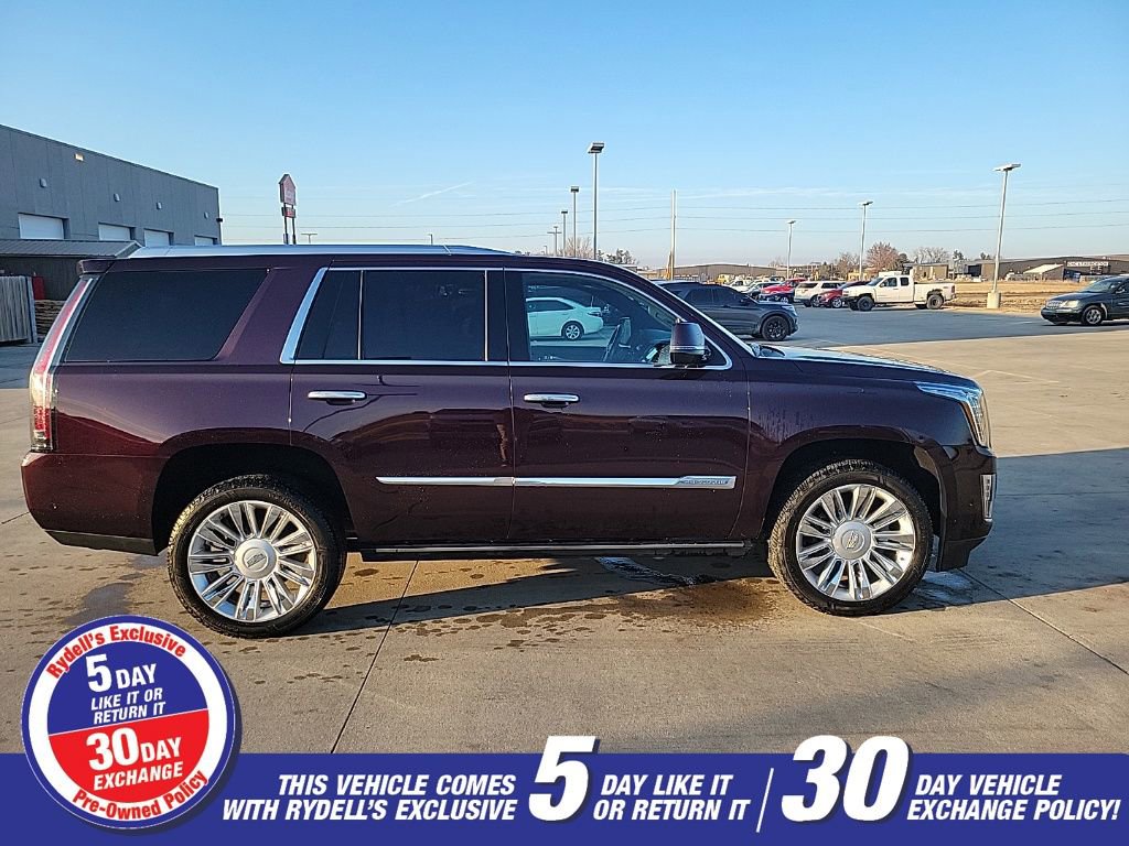 Used 2017 Cadillac Escalade Platinum image 2
