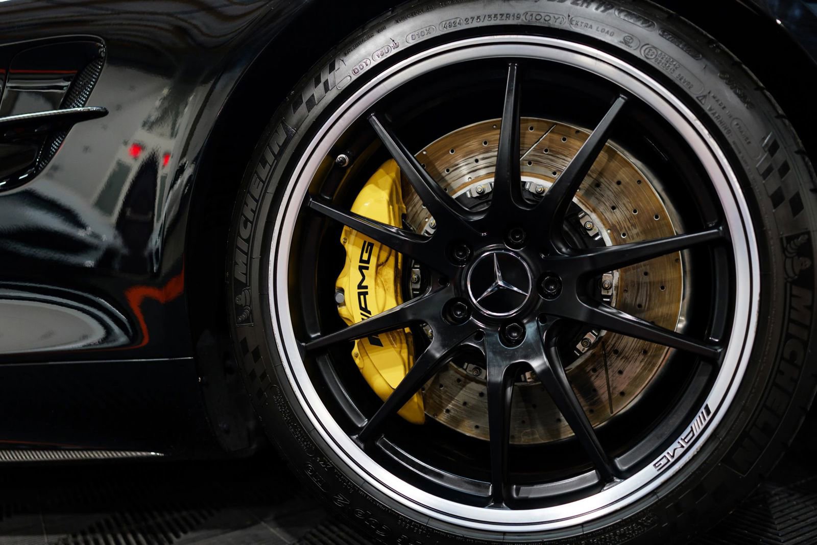 Used 2018 Mercedes-Benz AMG GT R image 16