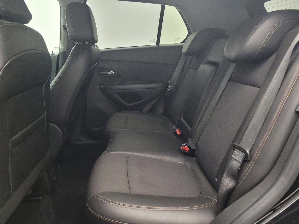 Used 2022 Chevrolet Trax LT w/ Driver Confidence Package AWD/4WD image 18