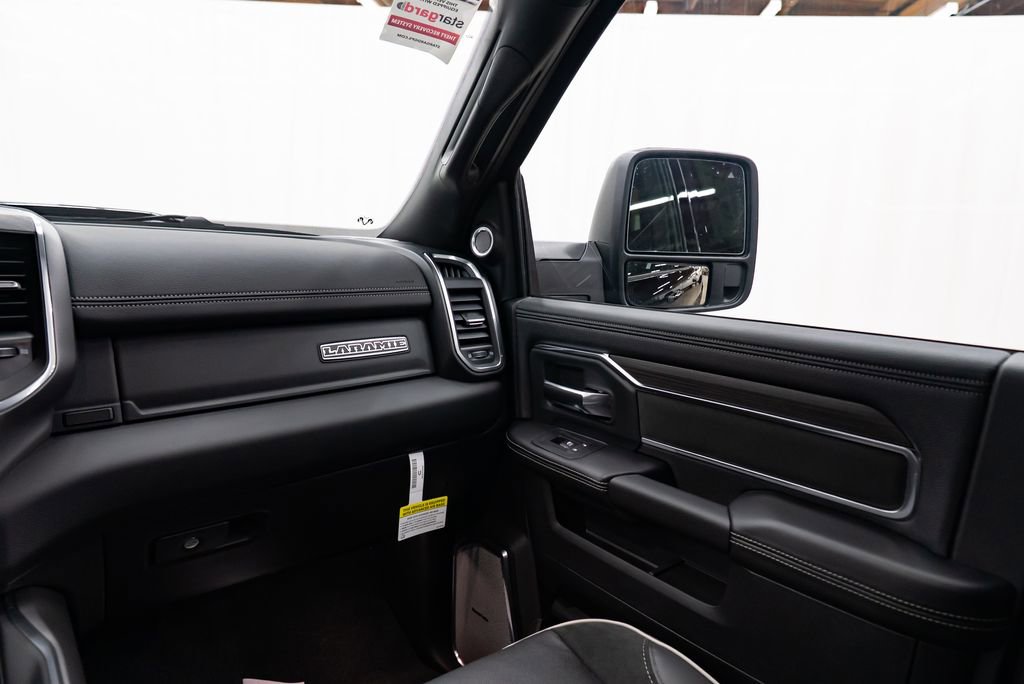 New 2026 RAM 3500 Laramie AWD/4WD image 11
