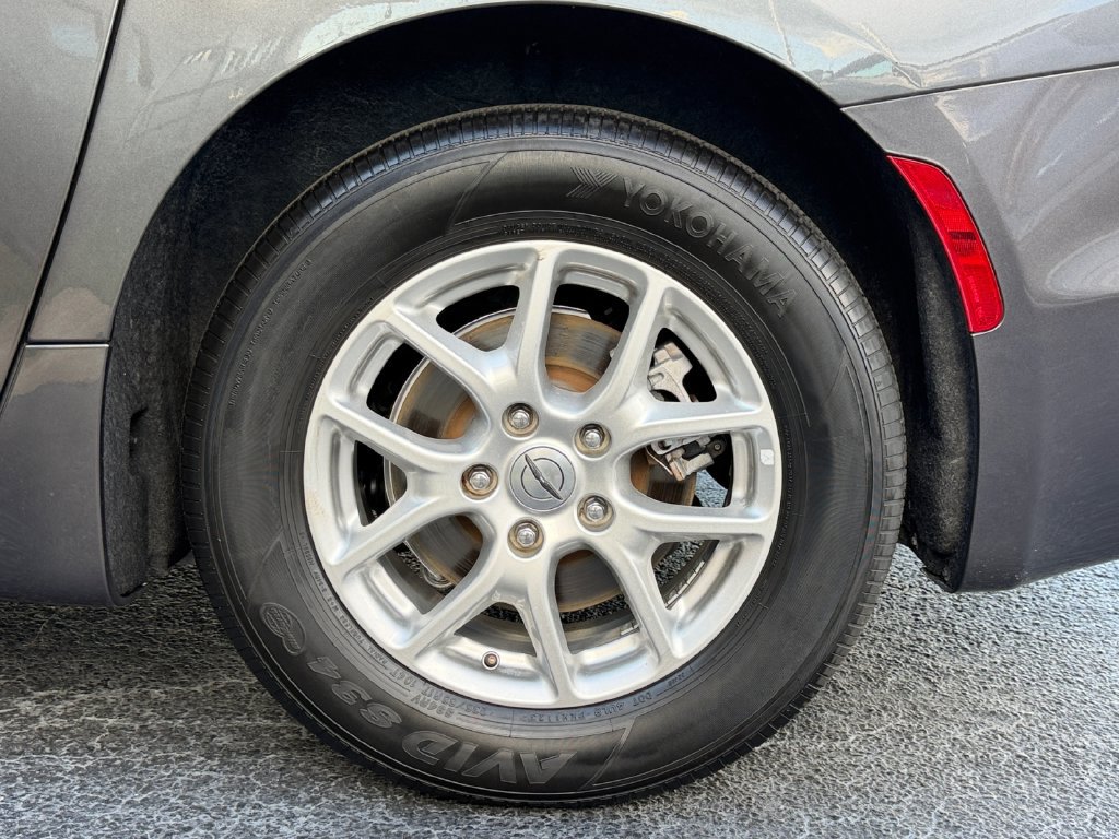 Used 2023 Chrysler Pacifica Touring-L FWD image 45