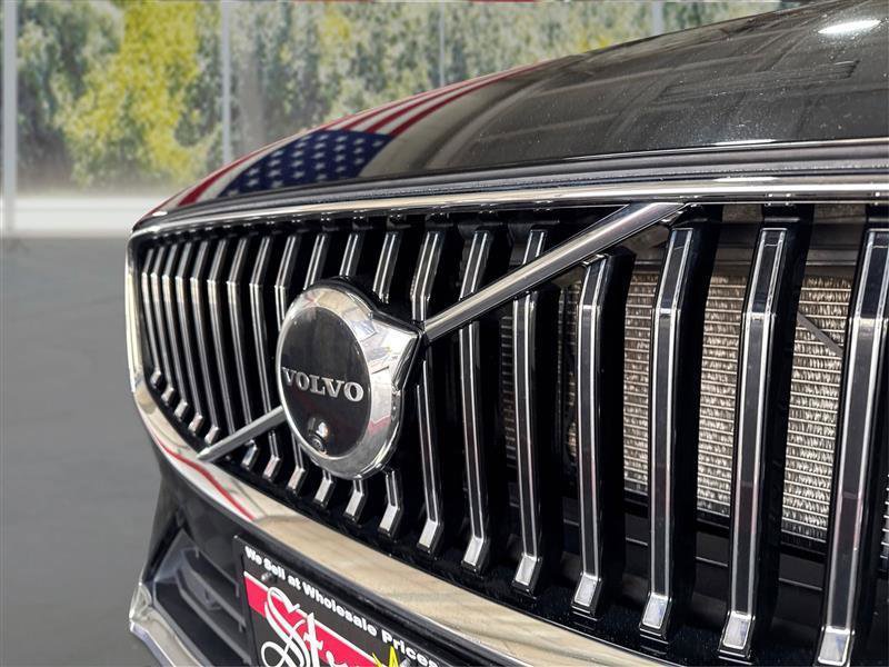 Used 2023 Volvo XC60 T8 Plus image 22