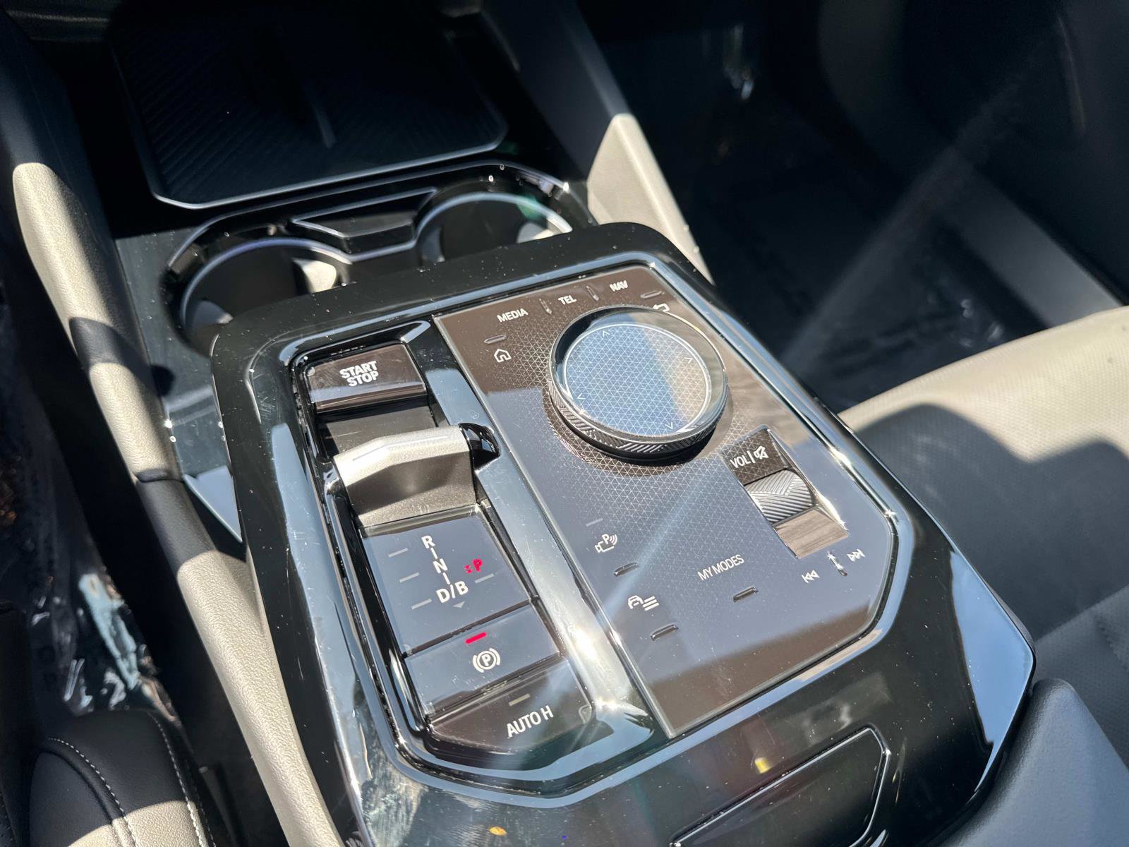 Used 2024 BMW i5 eDrive40i w/ M Sport Package image 23