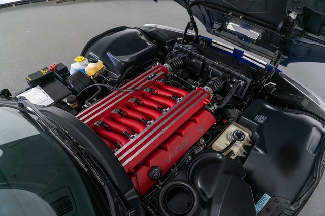 Used 1996 Dodge Viper GTS image 34
