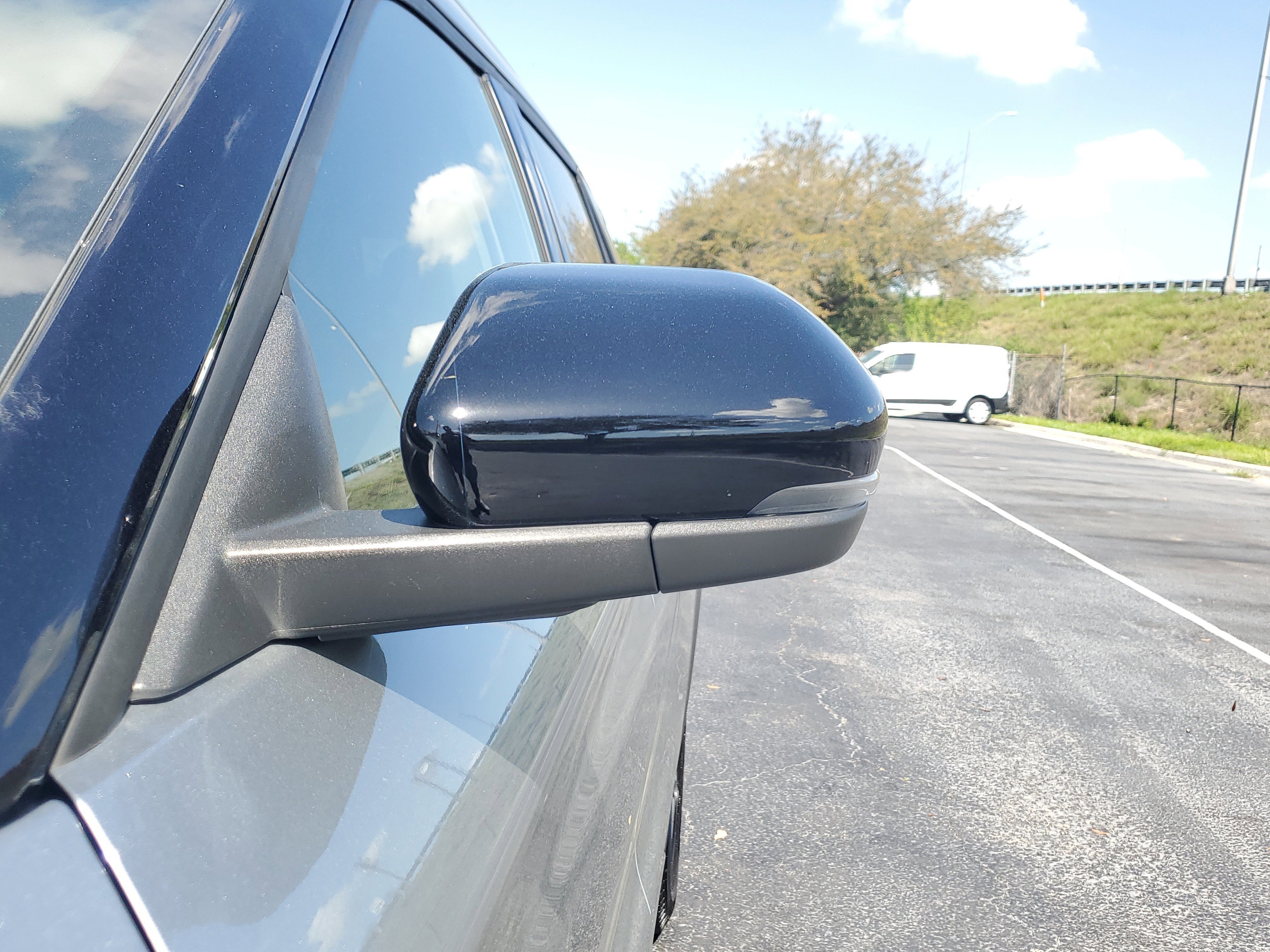 Certified 2025 Ford Explorer Platinum image 4