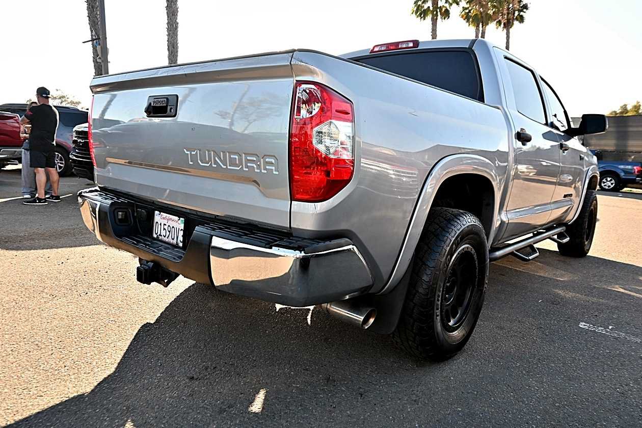 Used 2017 Toyota Tundra SR5 w/ SR5 Upgrade Package RWD image 5