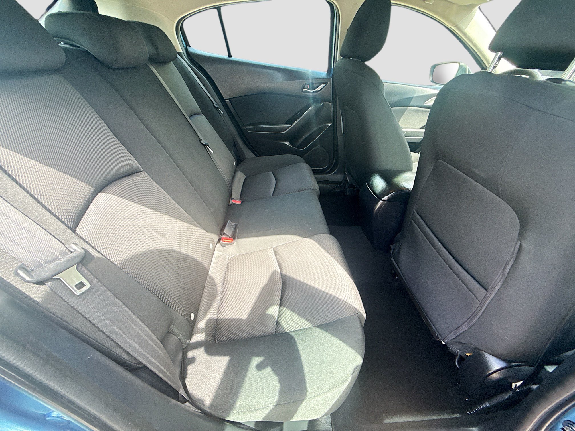 Used 2018 MAZDA MAZDA3 Sport FWD image 24