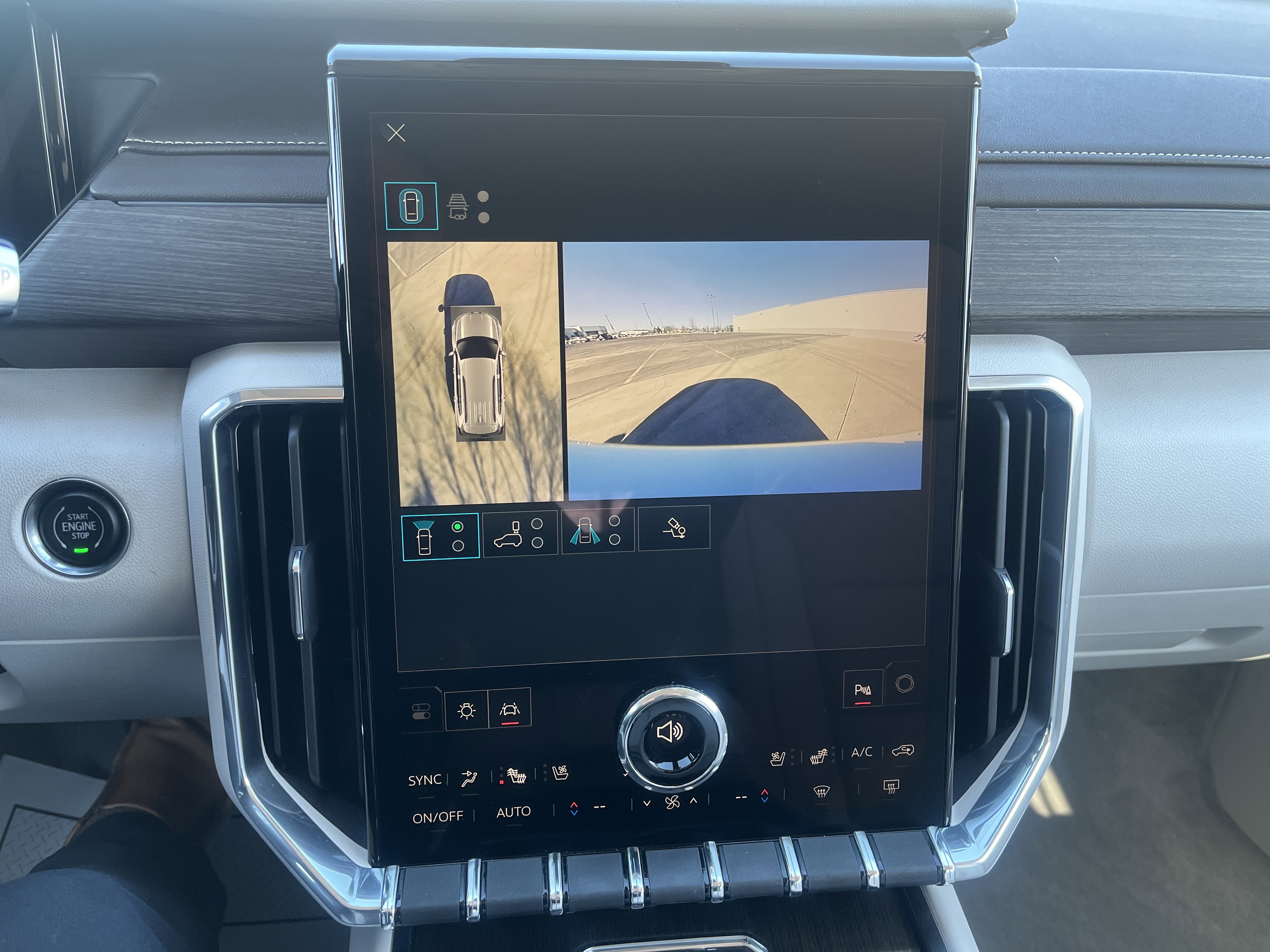 Used 2025 GMC Acadia Denali image 32