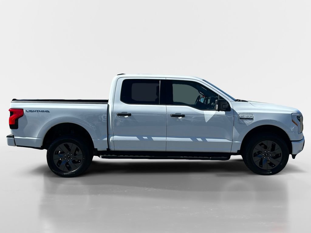 Used 2023 Ford F150 Lightning XLT image 6
