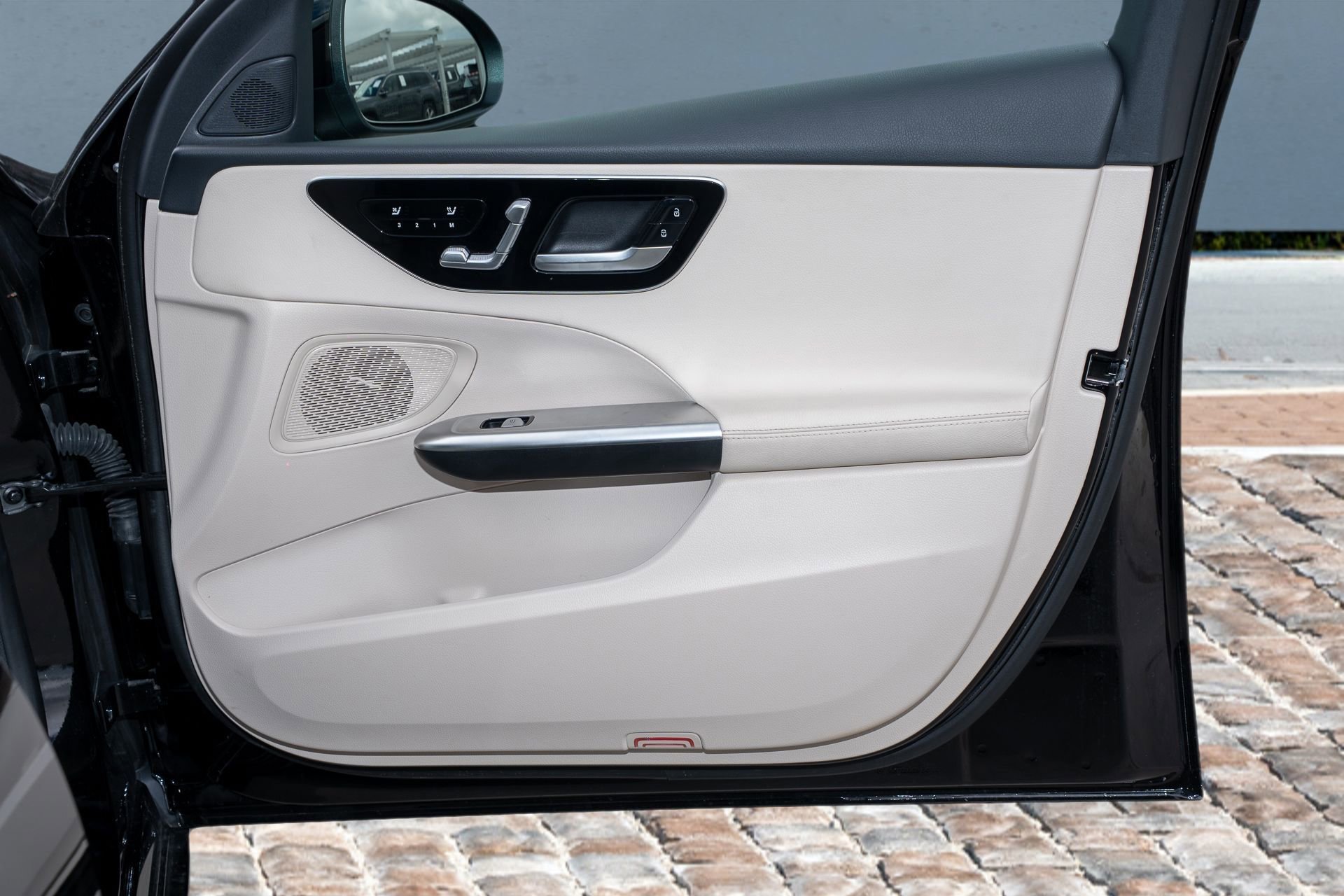 Used 2025 Mercedes-Benz C 300 4MATIC Sedan image 13