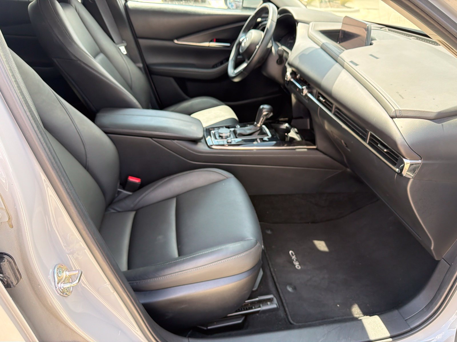 Used 2025 MAZDA CX-30 AWD 2.5 S w/ Preferred Package image 12