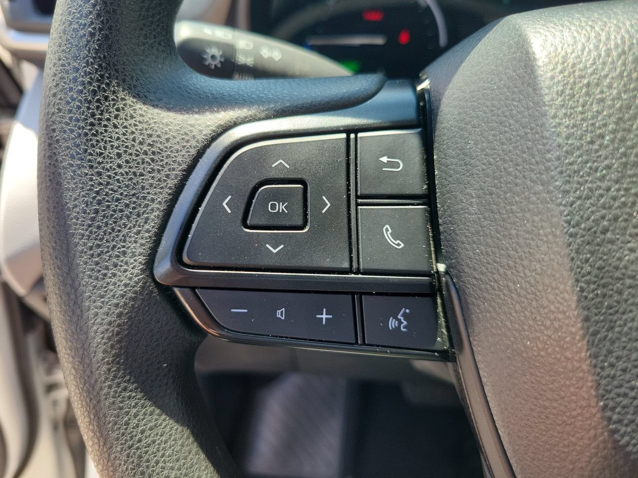 Used 2025 Toyota Sienna LE FWD image 20