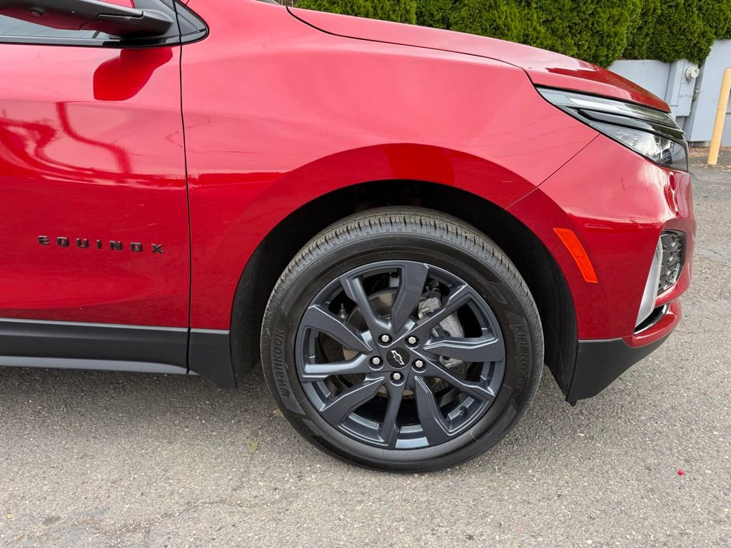 Used 2024 Chevrolet Equinox RS w/ RS Leather Package AWD/4WD image 12