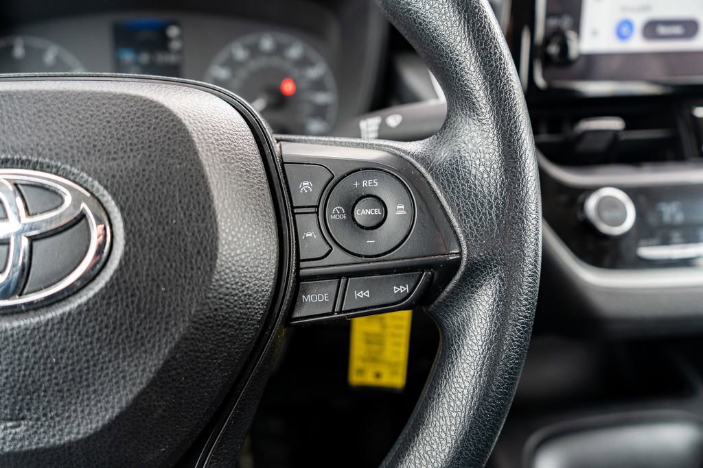 Used 2023 Toyota Corolla LE image 22