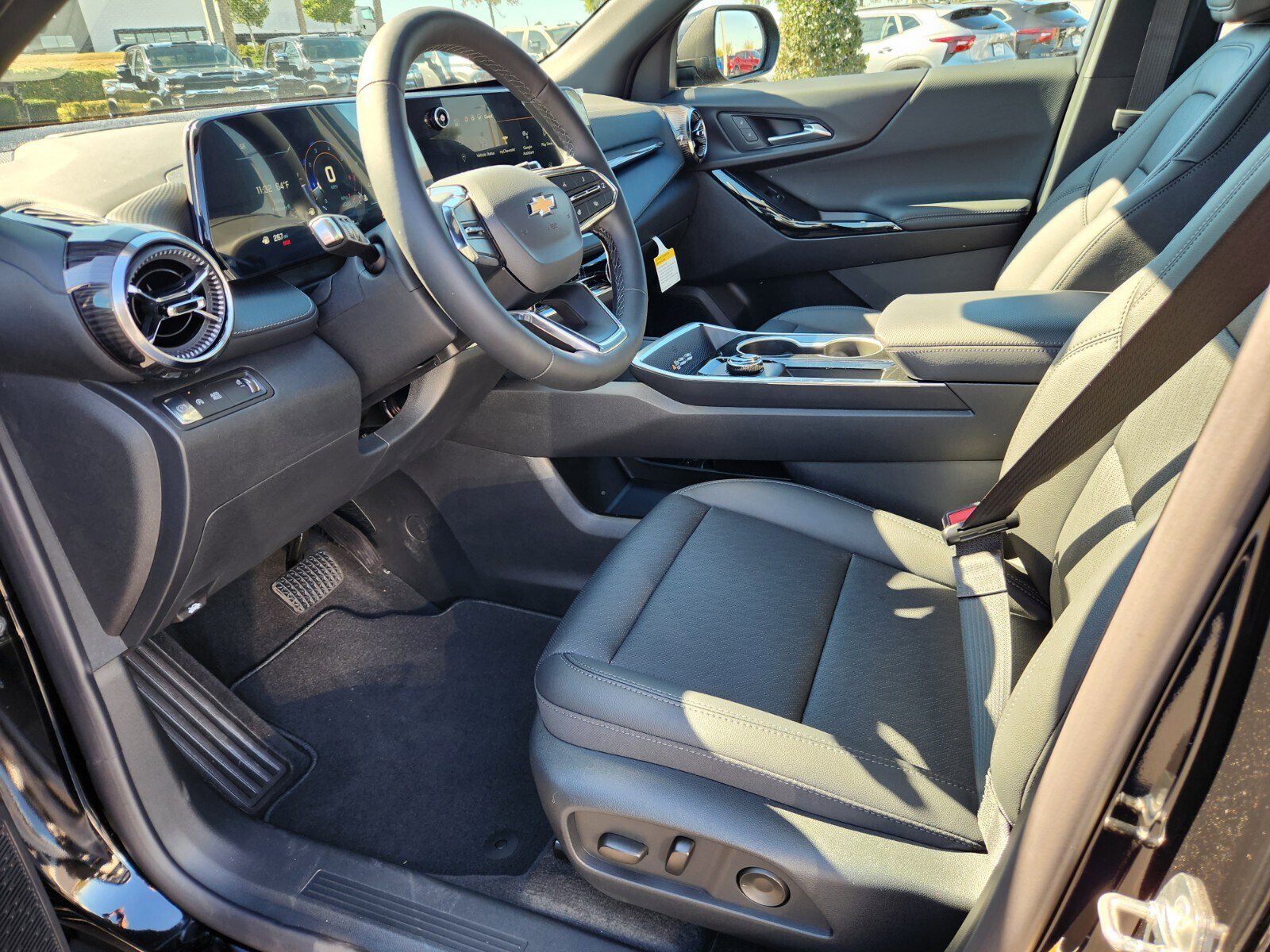 New 2026 Chevrolet Equinox LT w/ Convenience Package II image 5