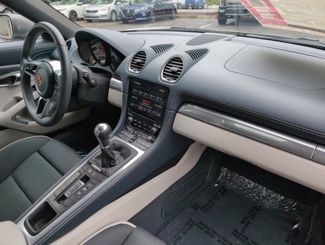 Used 2019 Porsche 718 Boxster RWD image 20