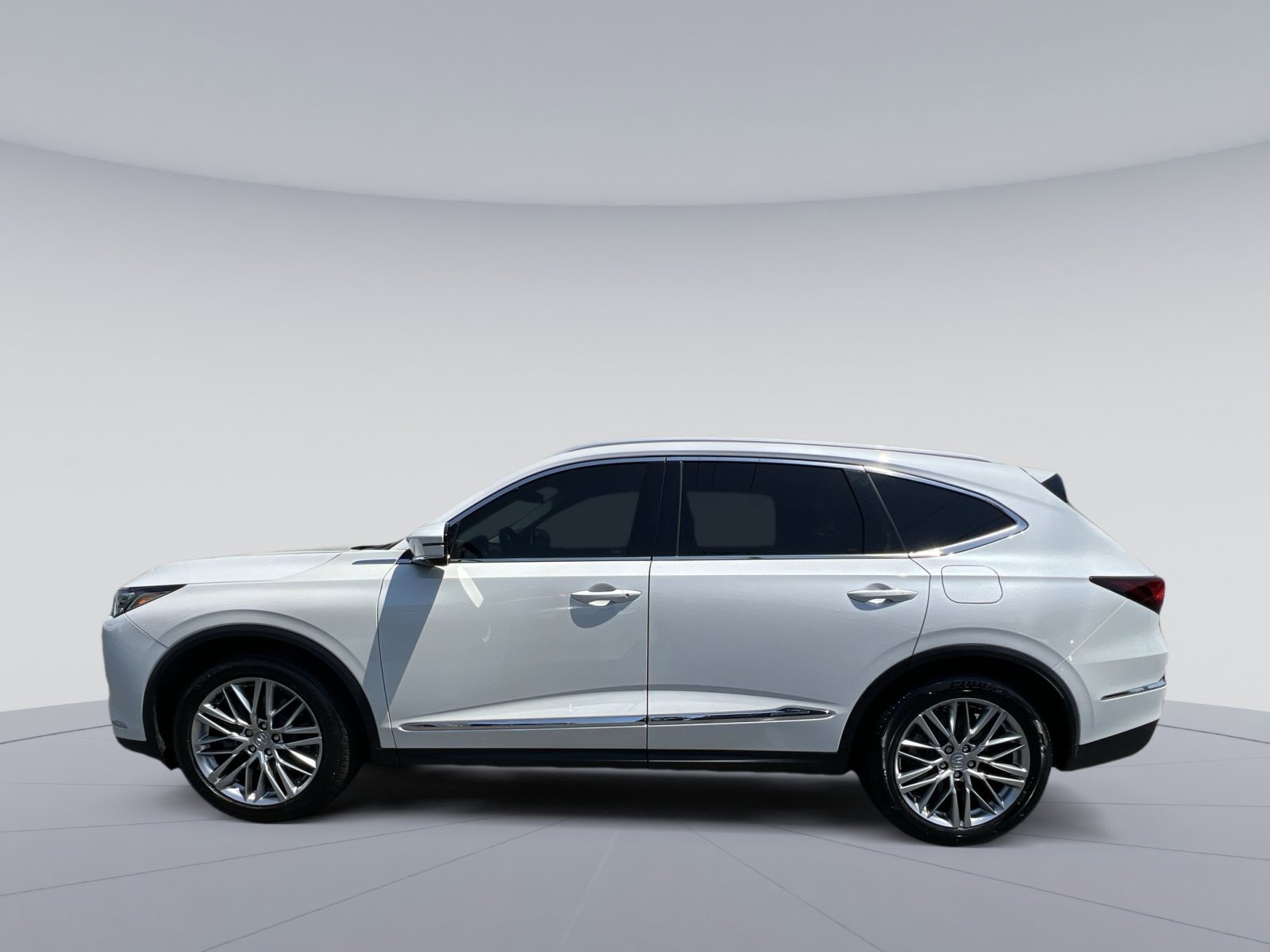 Used 2023 Acura MDX SH-AWD w/ Advance Package image 6