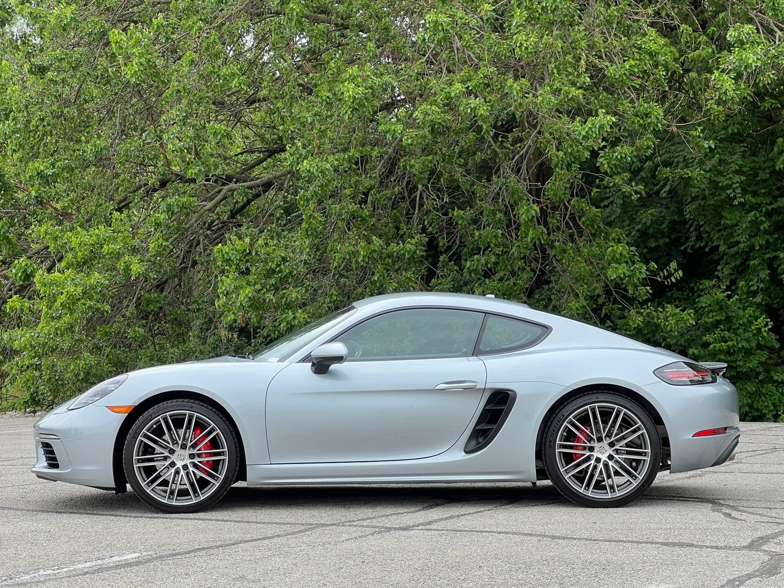 Certified 2021 Porsche 718 Cayman S RWD image 2