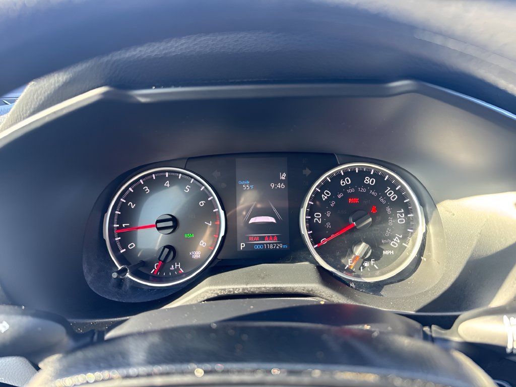 Used 2019 Toyota RAV4 XLE FWD image 19