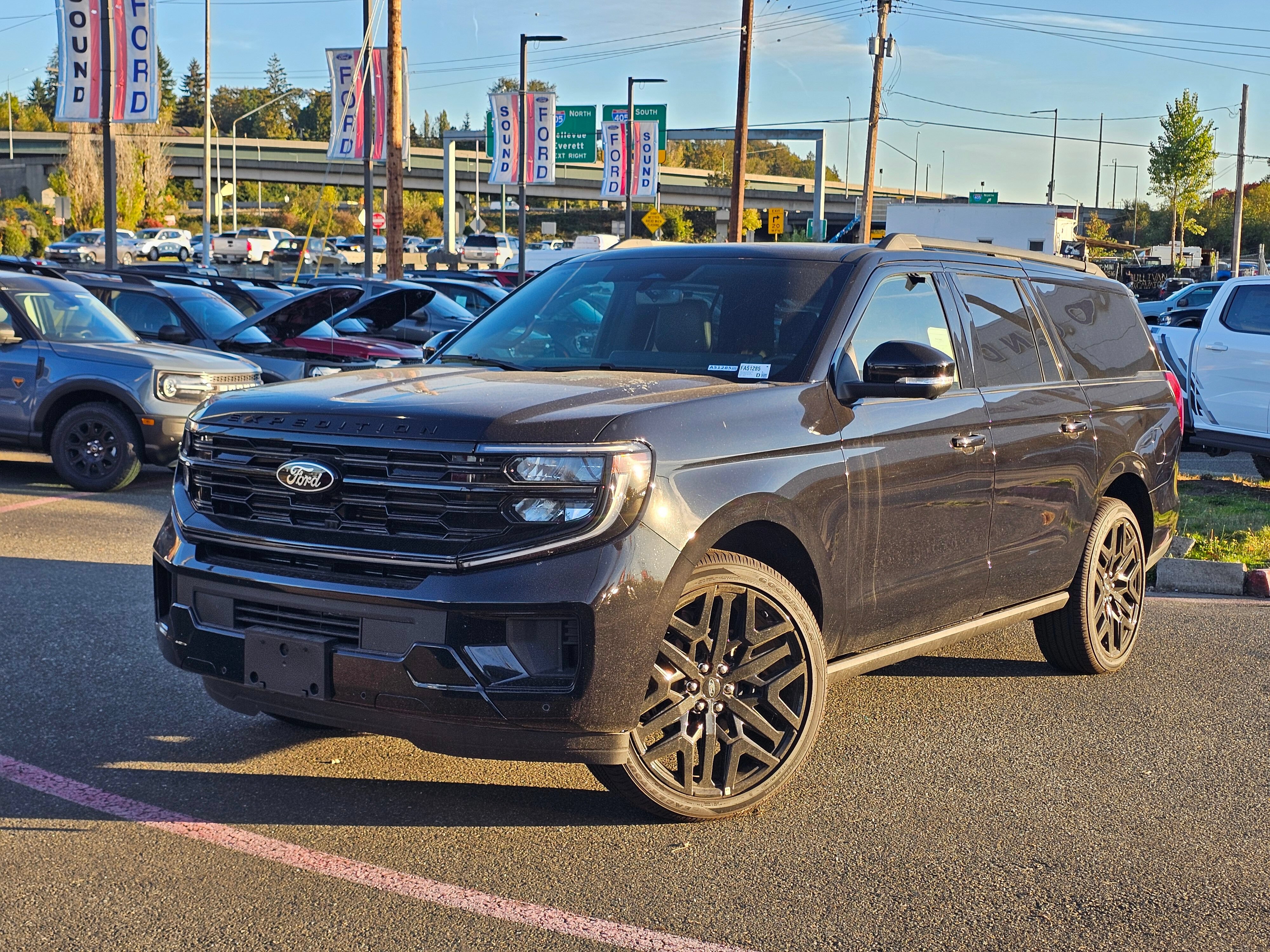 New 2026 Ford Expedition Max Platinum w/ Stealth Performance Package