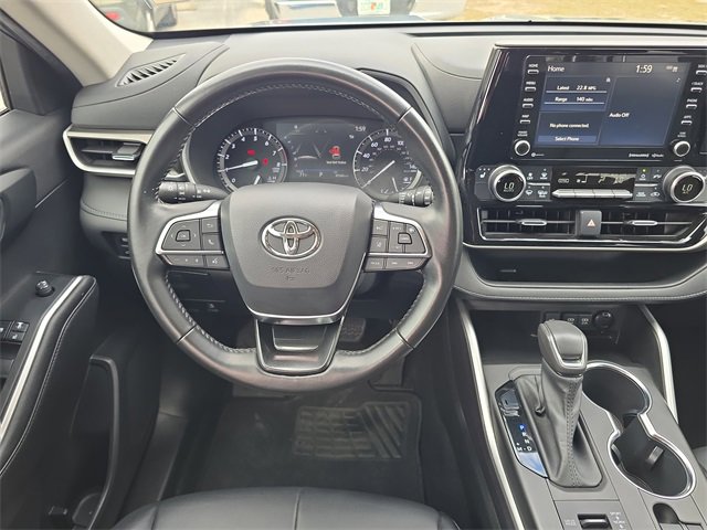 Used 2021 Toyota Highlander XLE image 10