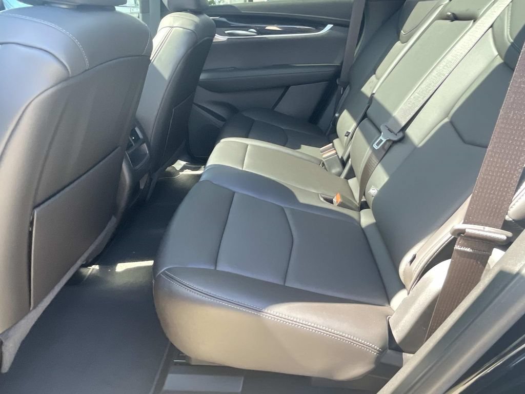 Used 2023 Cadillac XT5 Premium Luxury w/ Technology Package AWD/4WD image 10